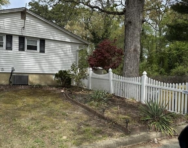 23 North Carolina Avenue - Photo Thumbnail 9