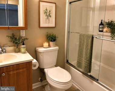 23 North Carolina Avenue - Photo Thumbnail 7