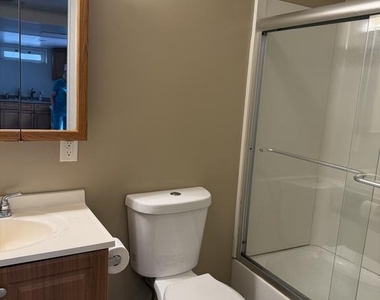 23 North Carolina Avenue - Photo Thumbnail 8