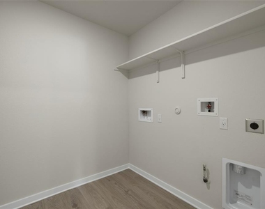 160 Davis Mountain Cv - Photo Thumbnail 8