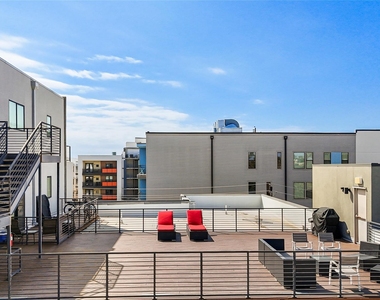 1615 E 7th St - Photo Thumbnail 21