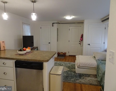 202-04 Delaware Street - Photo Thumbnail 5