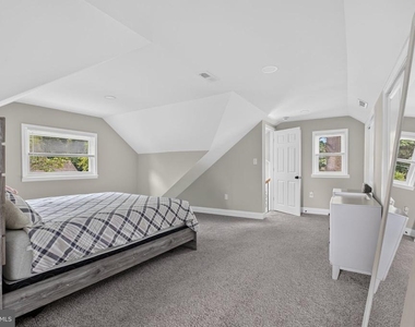 109 E 40th Street - Photo Thumbnail 14