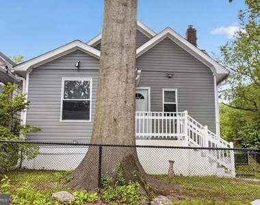 109 E 40th Street - Photo Thumbnail 19