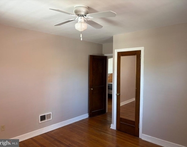 1403 Beech Street - Photo Thumbnail 5