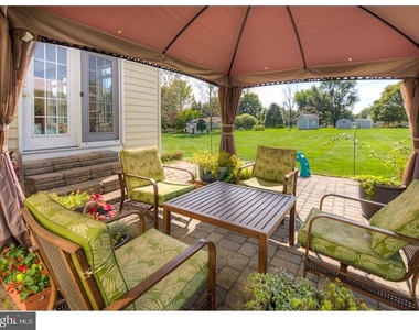 33 Hempstead Drive - Photo Thumbnail 21