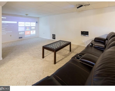 33 Hempstead Drive - Photo Thumbnail 18