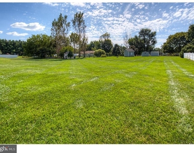33 Hempstead Drive - Photo Thumbnail 22