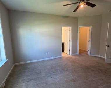 44 Esther Court - Photo Thumbnail 6