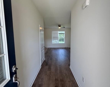 44 Esther Court - Photo Thumbnail 3