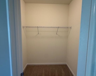 44 Esther Court - Photo Thumbnail 9