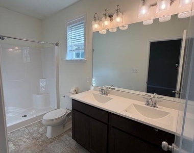 44 Esther Court - Photo Thumbnail 10