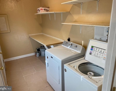 496 Barrister Place - Photo Thumbnail 7