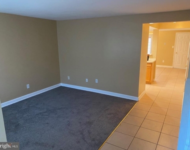 496 Barrister Place - Photo Thumbnail 10