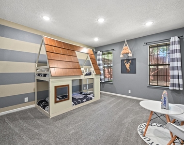 303 Pin Oak Dr - Photo Thumbnail 24