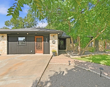 303 Pin Oak Dr - Photo Thumbnail 3