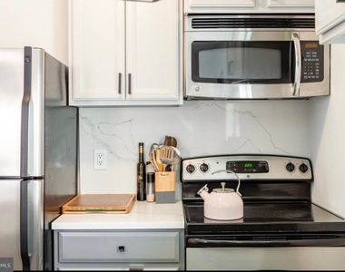 2119 N Street Nw - Photo Thumbnail 4