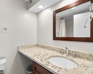 2501 Calvert Street Nw - Photo Thumbnail 9