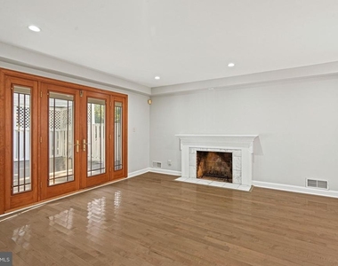 2749 Arizona Avenue Nw - Photo Thumbnail 4