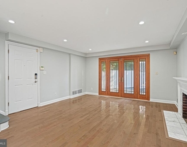 2749 Arizona Avenue Nw - Photo Thumbnail 6