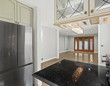 2749 Arizona Avenue Nw - Photo Thumbnail 12