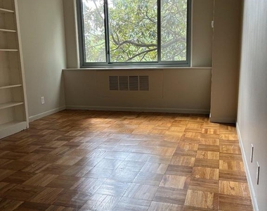4200 Cathedral Avenue Nw - Photo Thumbnail 14