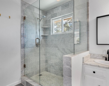 9809 Meadowheath Dr - Photo Thumbnail 15