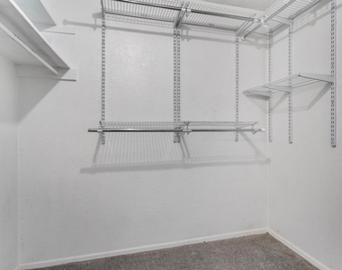 9809 Meadowheath Dr - Photo Thumbnail 18