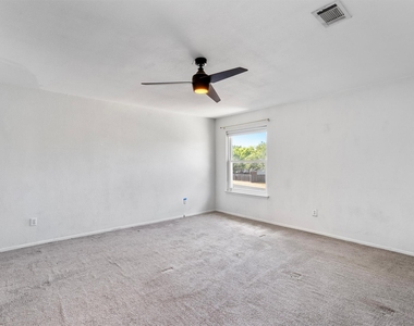 9809 Meadowheath Dr - Photo Thumbnail 12