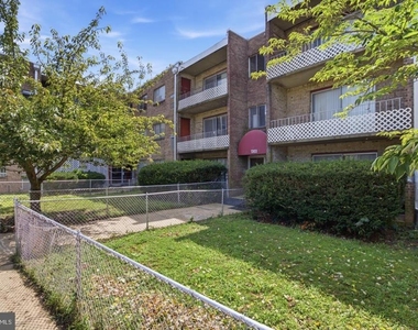 1303 Congress Street Se - Photo Thumbnail 2