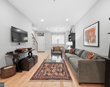 751 P Street Nw - Photo Thumbnail 2
