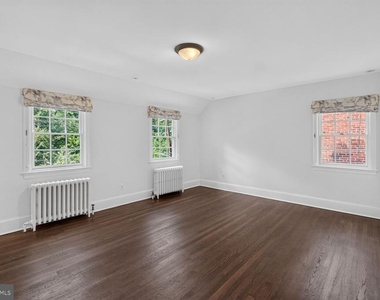 4929 Macarthur Boulevard Nw - Photo Thumbnail 12