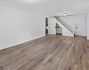 4929 Macarthur Boulevard Nw - Photo Thumbnail 22