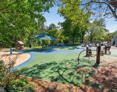 4929 Macarthur Boulevard Nw - Photo Thumbnail 35