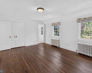4929 Macarthur Boulevard Nw - Photo Thumbnail 13