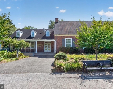 4929 Macarthur Boulevard Nw - Photo Thumbnail 29