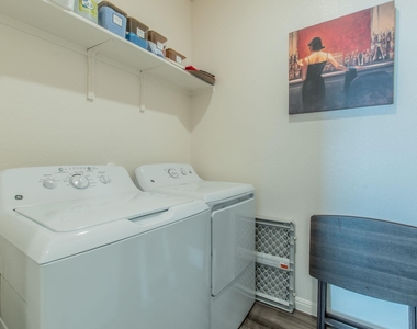 209 Dirty Harry Dr - Photo Thumbnail 20