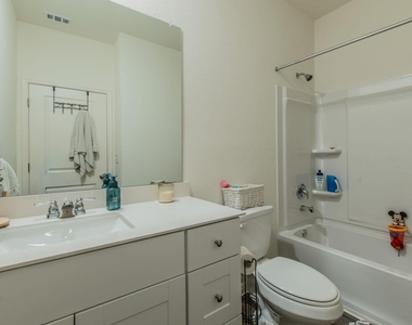 209 Dirty Harry Dr - Photo Thumbnail 17