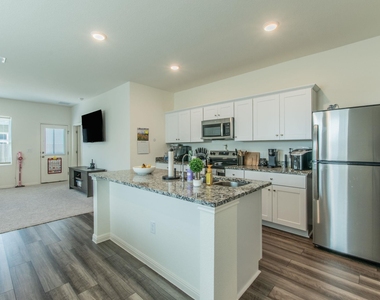 209 Dirty Harry Dr - Photo Thumbnail 5