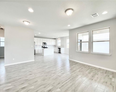 2525 Pecan Island Dr - Photo Thumbnail 10