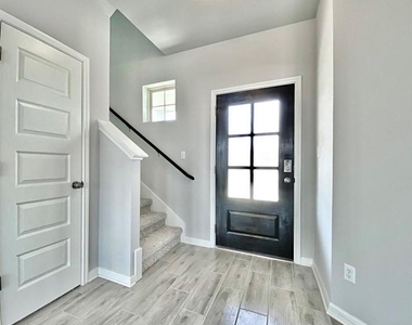 2525 Pecan Island Dr - Photo Thumbnail 5