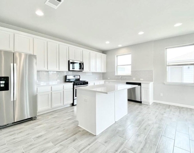 2525 Pecan Island Dr - Photo Thumbnail 8