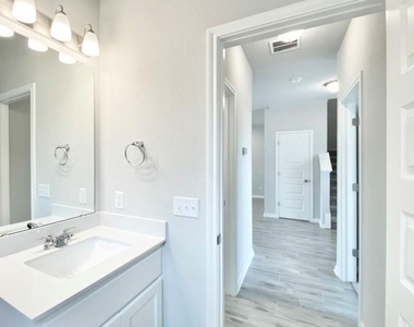 2525 Pecan Island Dr - Photo Thumbnail 16