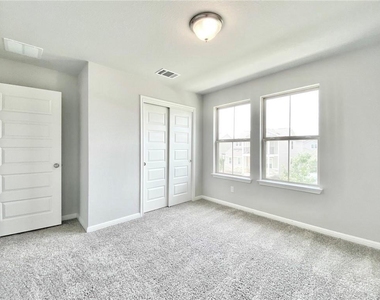 2525 Pecan Island Dr - Photo Thumbnail 23