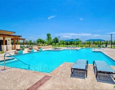 2525 Pecan Island Dr - Photo Thumbnail 35