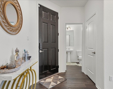 4531 Avellino Dr - Photo Thumbnail 5