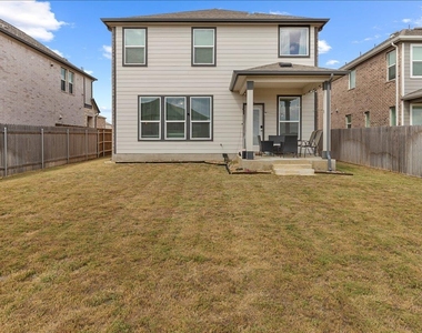4531 Avellino Dr - Photo Thumbnail 27
