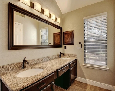 15811 De Peer Ave - Photo Thumbnail 17