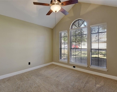15811 De Peer Ave - Photo Thumbnail 20