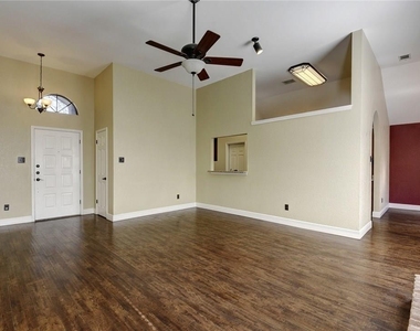 15811 De Peer Ave - Photo Thumbnail 7